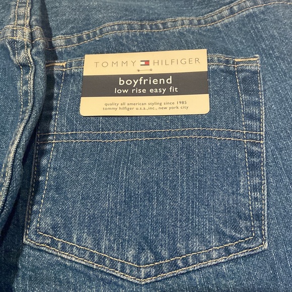 NWT Tommy Hilfiger Size 8L Boyfriend Low Rise Easy Fit Blue Jeans - Picture 11 of 13